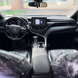 Toyota Camry SE 2021 Blue