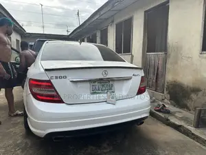 Mercedes-Benz C300 2009 White