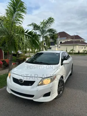 Toyota Corolla 2011 White
