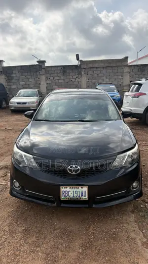 Toyota Camry SE 4dr Sedan (2.5L 4cyl 6A) 2014 Black