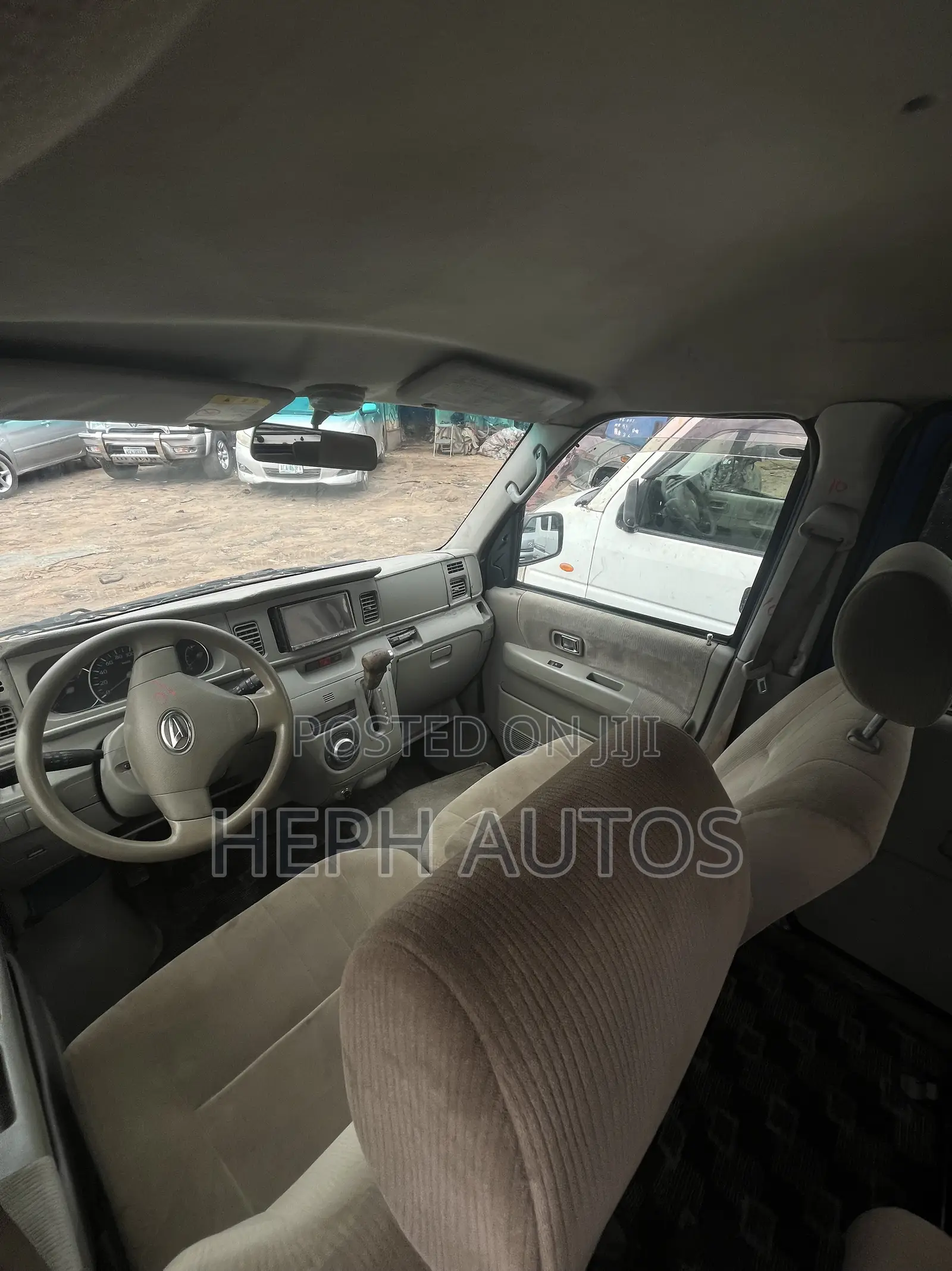 Daihatsu Hijet 2017 Blue