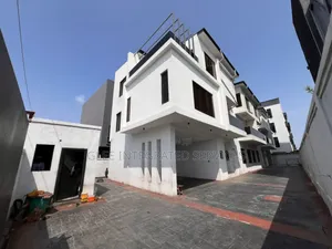 5bdrm Duplex in Lekki Phase 1 for rent