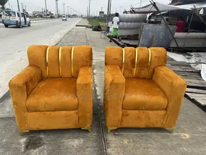 Complete Set of Chair With Middle Table