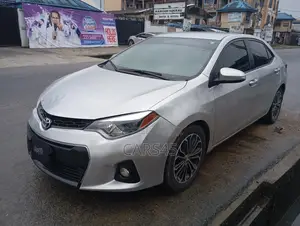 Toyota Corolla 2015 Silver