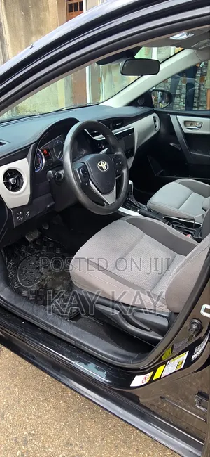 Toyota Corolla LE ECO 4dr Sedan (1.8L 4cyl CVT) 2017 Black