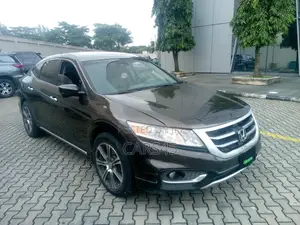 Honda Crosstour 2013 Brown