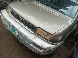 Toyota Corolla 2004 Gold