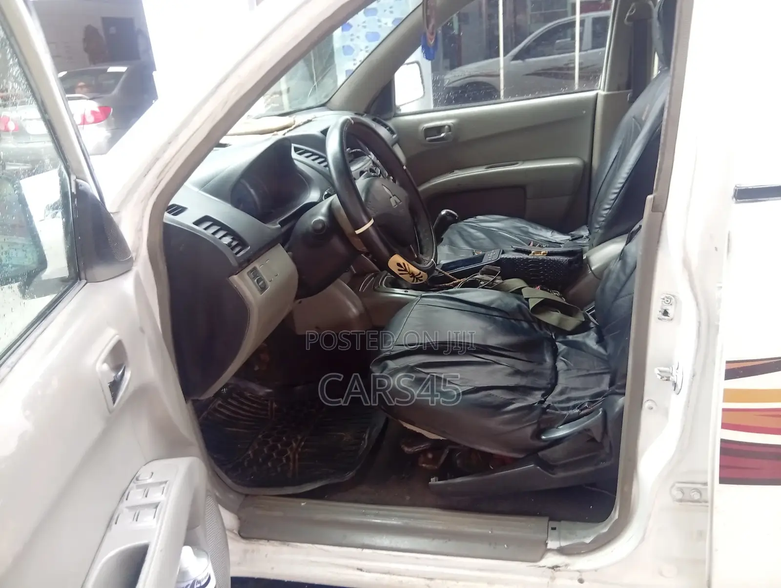 Mitsubishi L200 2009 White