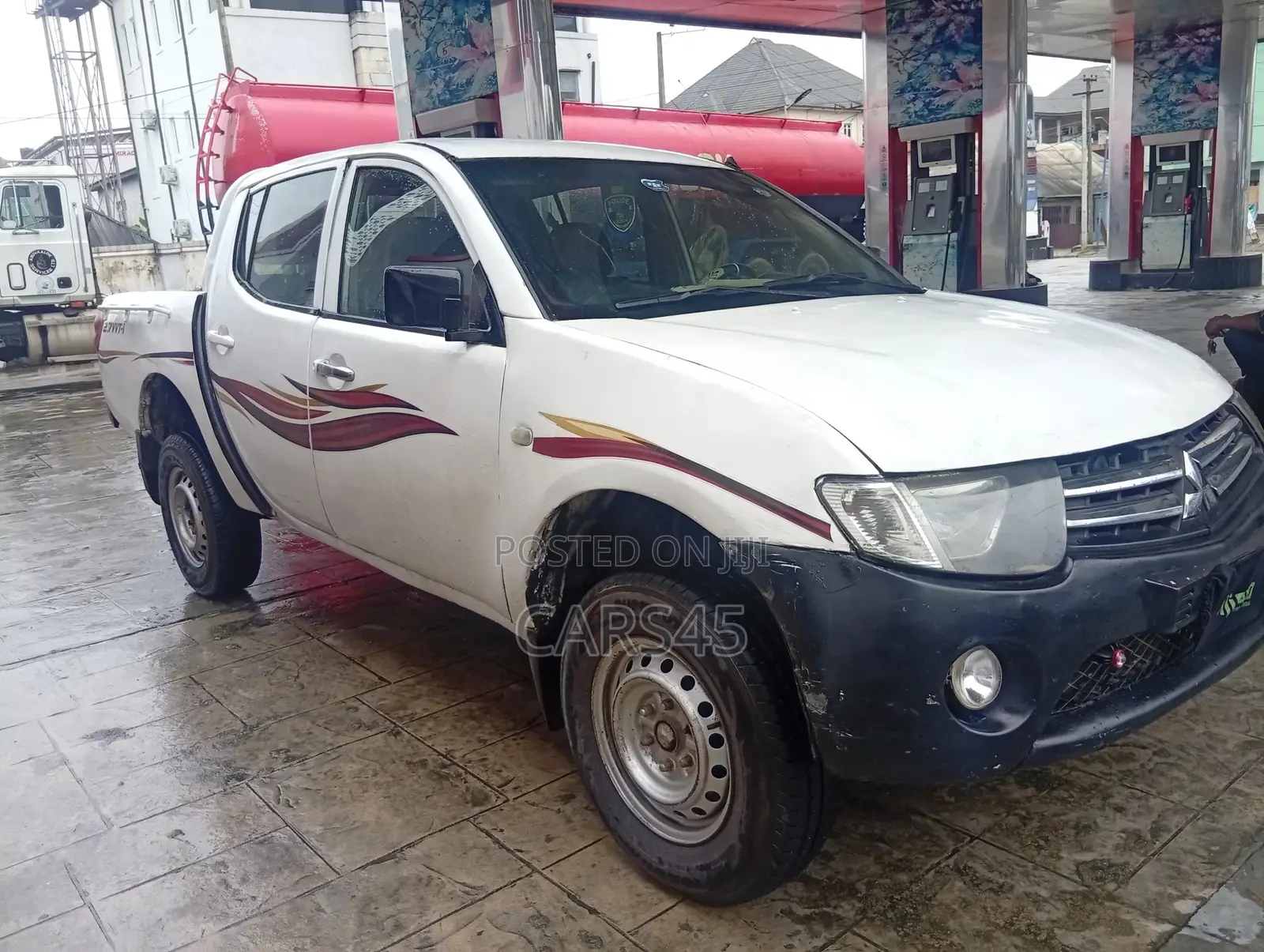Mitsubishi L200 2009 White