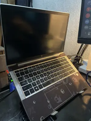 Laptop HP EliteBook 845 G7 16GB AMD Ryzen 5 SSD 512GB