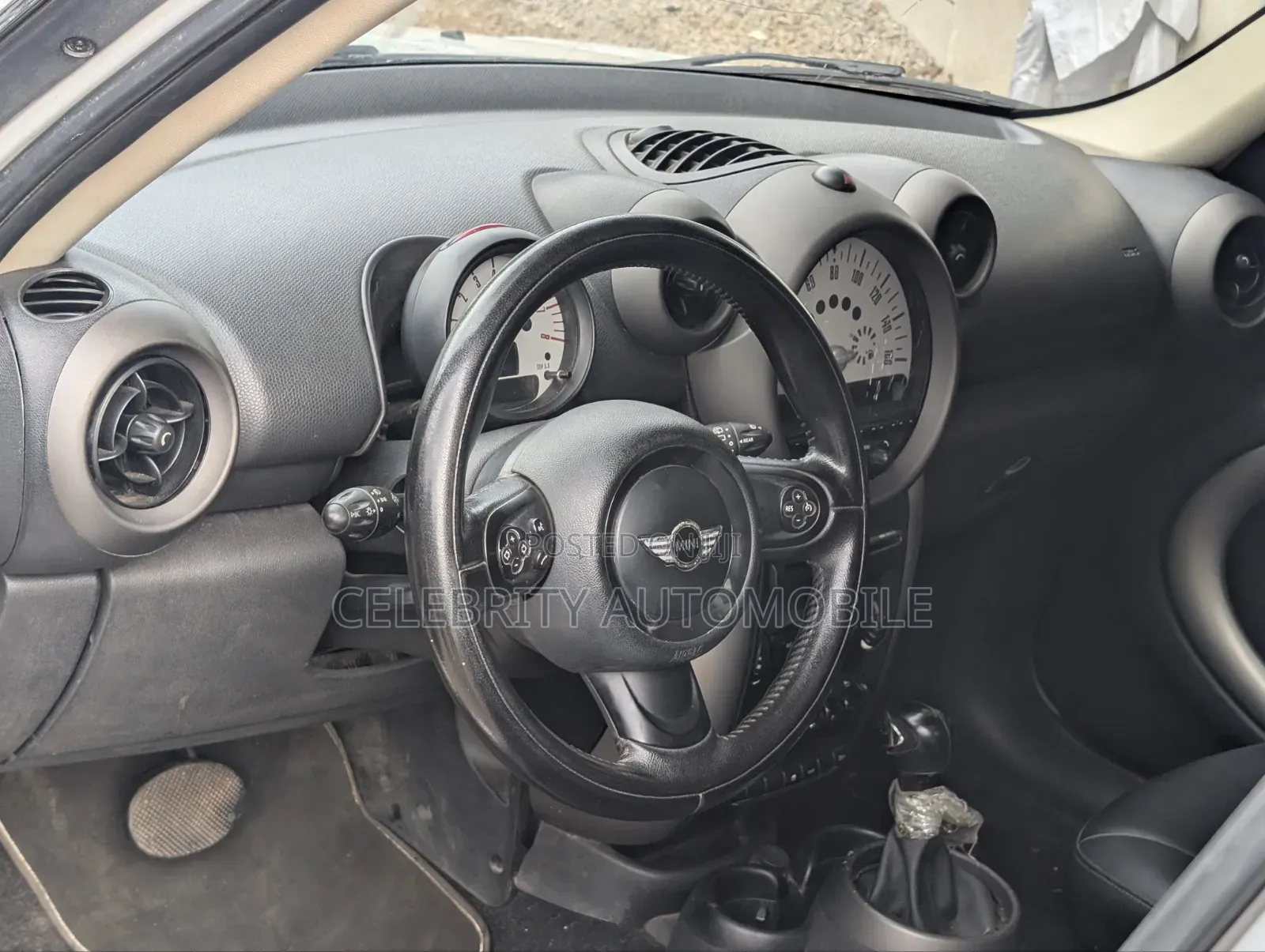 Mini Cooper 2013 White