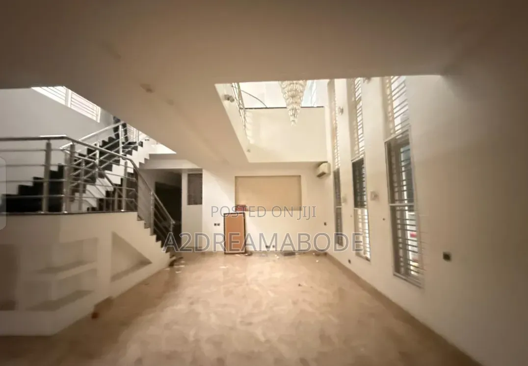 6bdrm Duplex in Ikeja Gra for rent