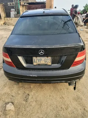 Mercedes-Benz C250 2009 Black