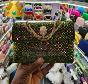 Rhinestone Kensington Bag
Comes in 5colors*
Same Size With Model