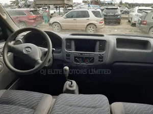 Nissan Caravan (Urvan) 2006 White