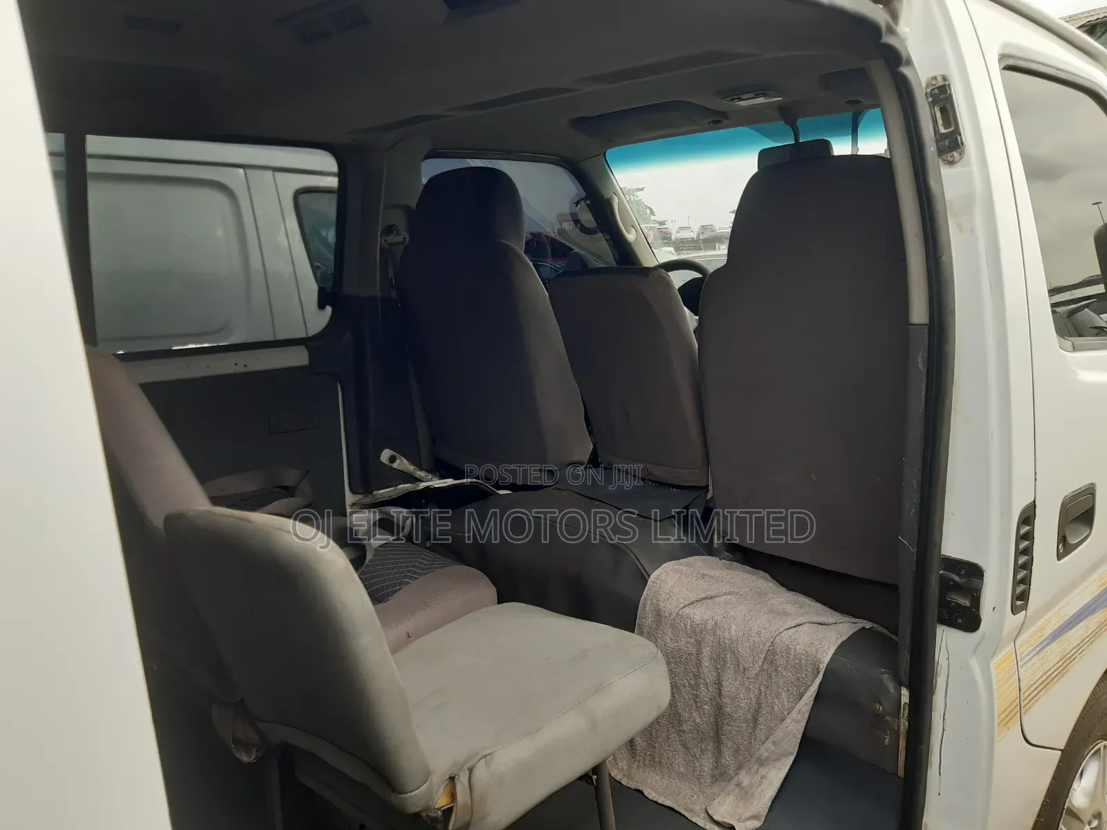Nissan Caravan (Urvan) 2006 White