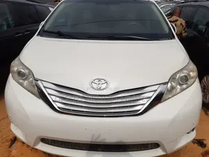 Toyota Sienna 2015 White