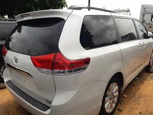 Toyota Sienna 2015 White