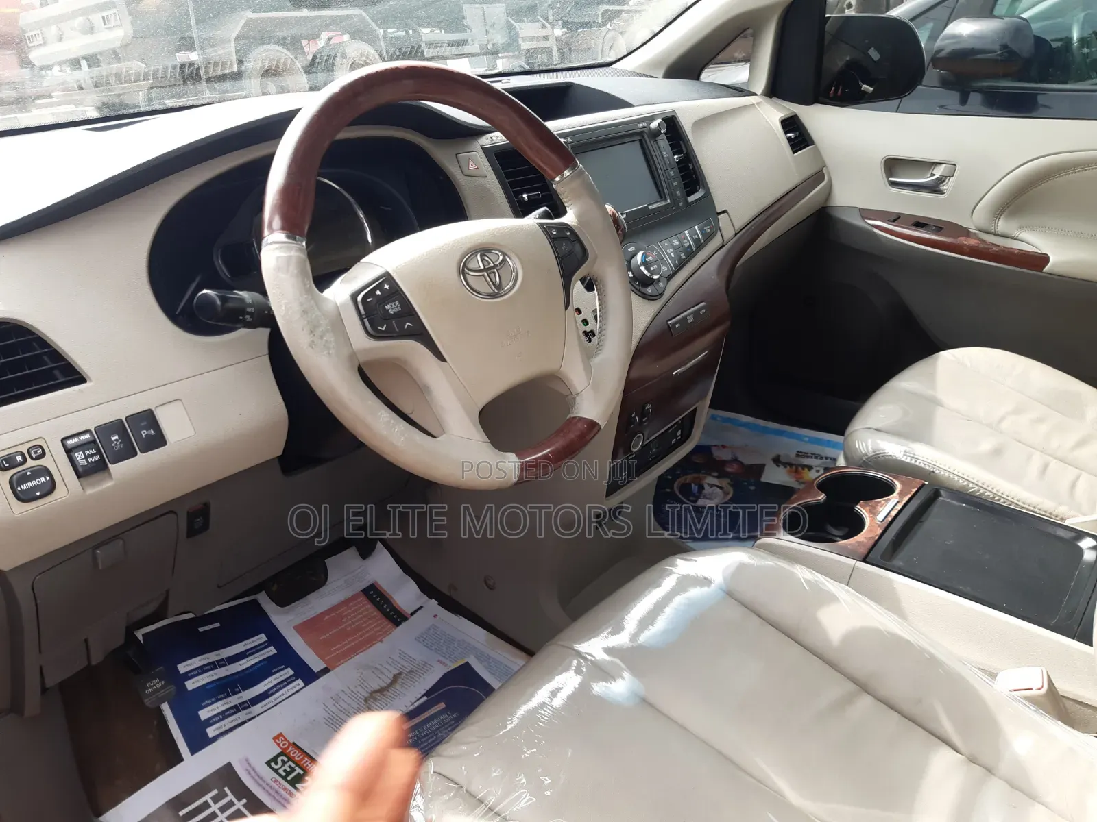 Toyota Sienna 2015 White