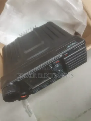Hytera MD 785G Digital Uhf Radio