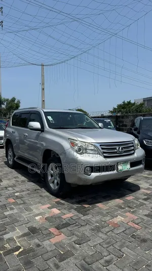 Lexus GX 2011 Silver