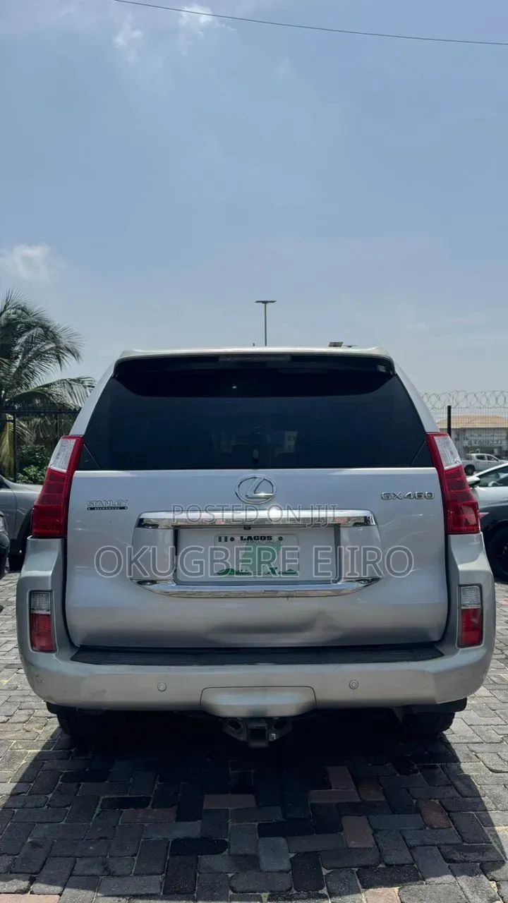 Lexus GX 2011 Silver