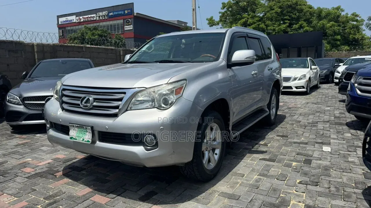 Lexus GX 2011 Silver