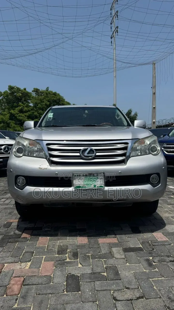 Lexus GX 2011 Silver
