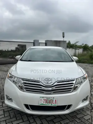 Toyota Venza LE AWD V6 2013 White