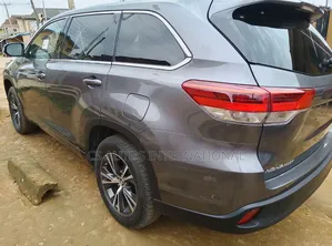 Toyota Highlander 2018 Gray