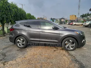 Hyundai Santa Fe 2017 Gray