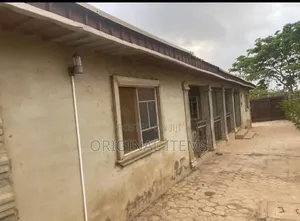 3bdrm House in Ibadan Polytechnic/University for sale