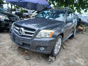 Mercedes-Benz GLK-Class 2011 Gray