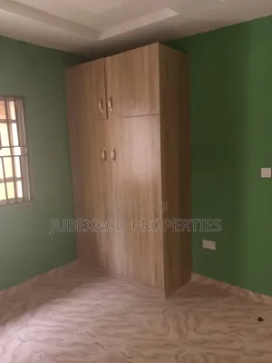 3bdrm Bungalow in Diamond Estate, Ipaja / Ipaja for rent
