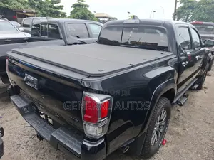 Toyota Tacoma 2022 Black