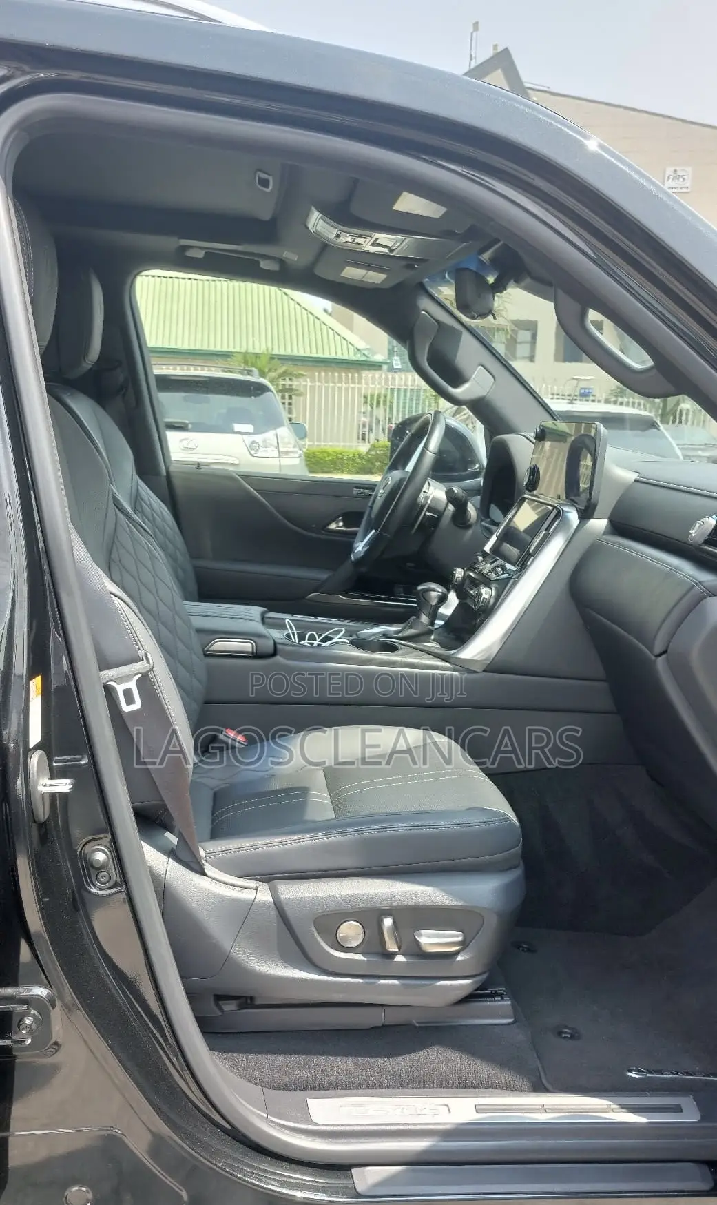 Lexus LX 600 2022 Black