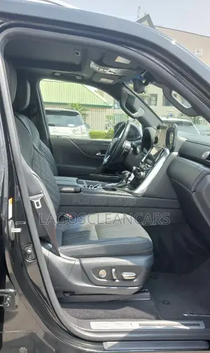 Lexus LX 600 2022 Black