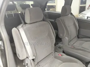 Toyota Sienna 2006 Gold