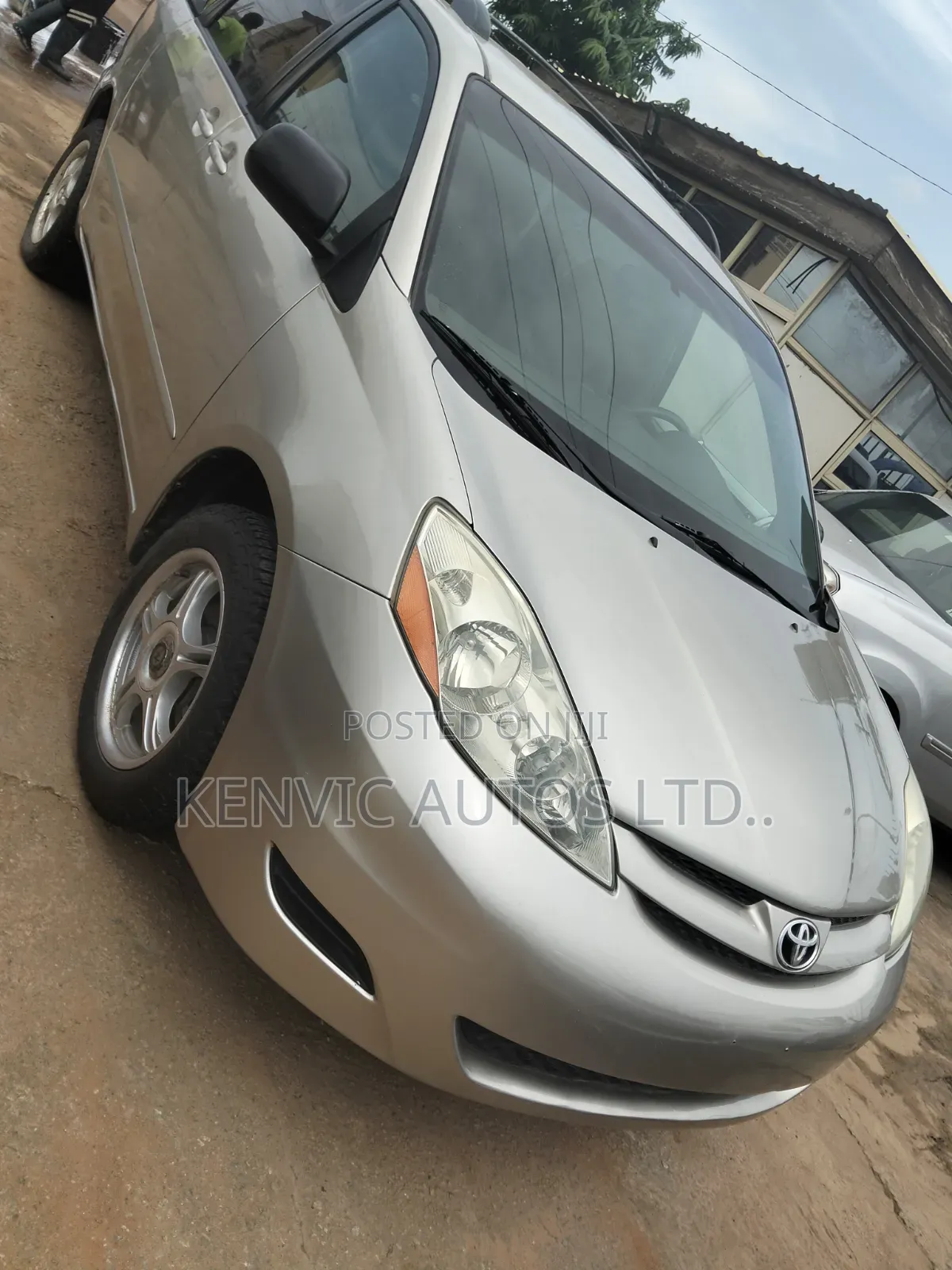 Toyota Sienna 2006 Gold