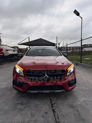 Mercedes-Benz GLA 250 2018 Red
