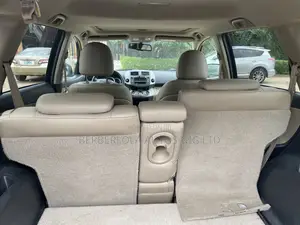 Toyota RAV4 3.5 4x4 2010 Green