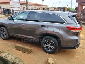 Toyota Highlander 2018 Gray