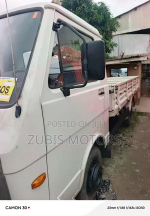 Volkswagen LT 2000 White