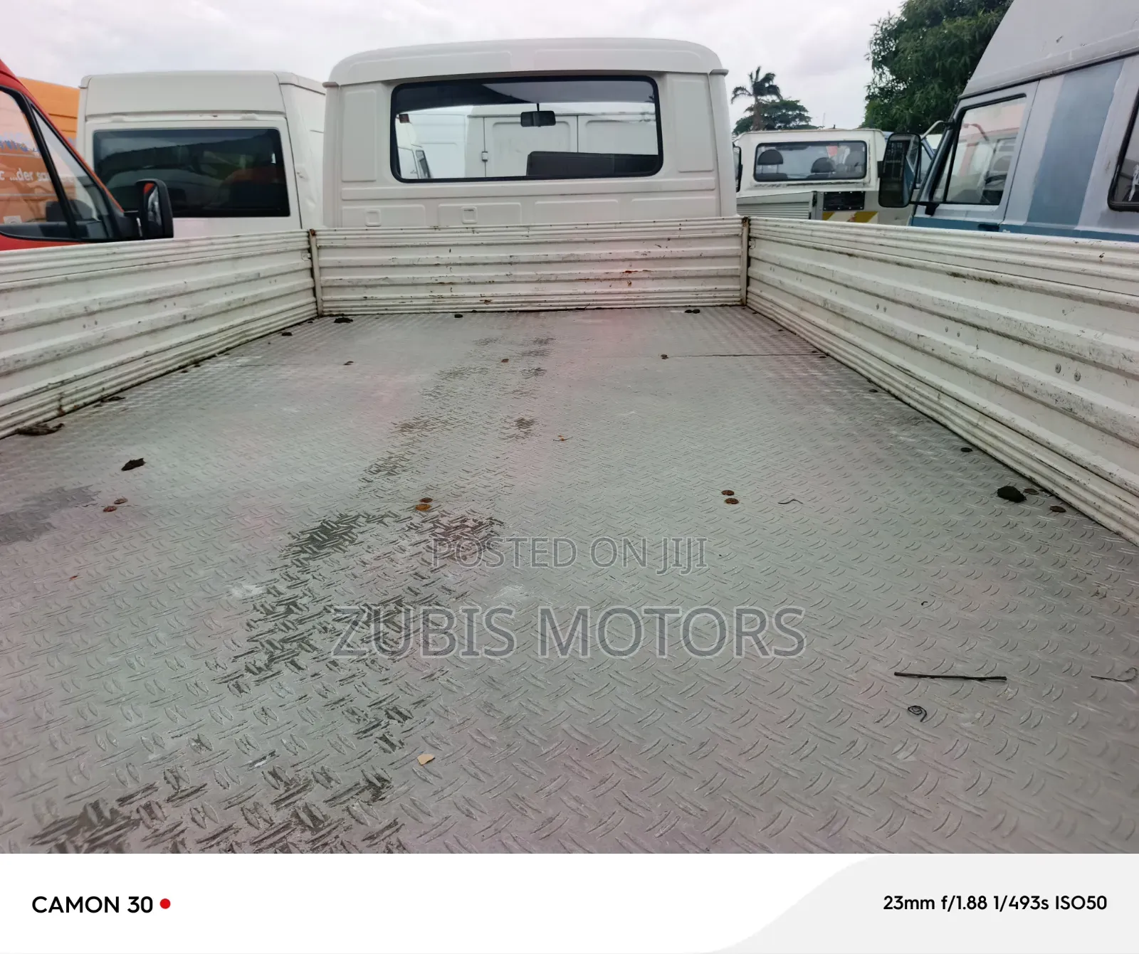 Volkswagen LT 2000 White