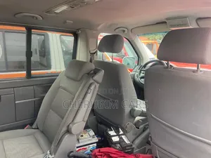 Volkswagen Transporter 2012 Grey