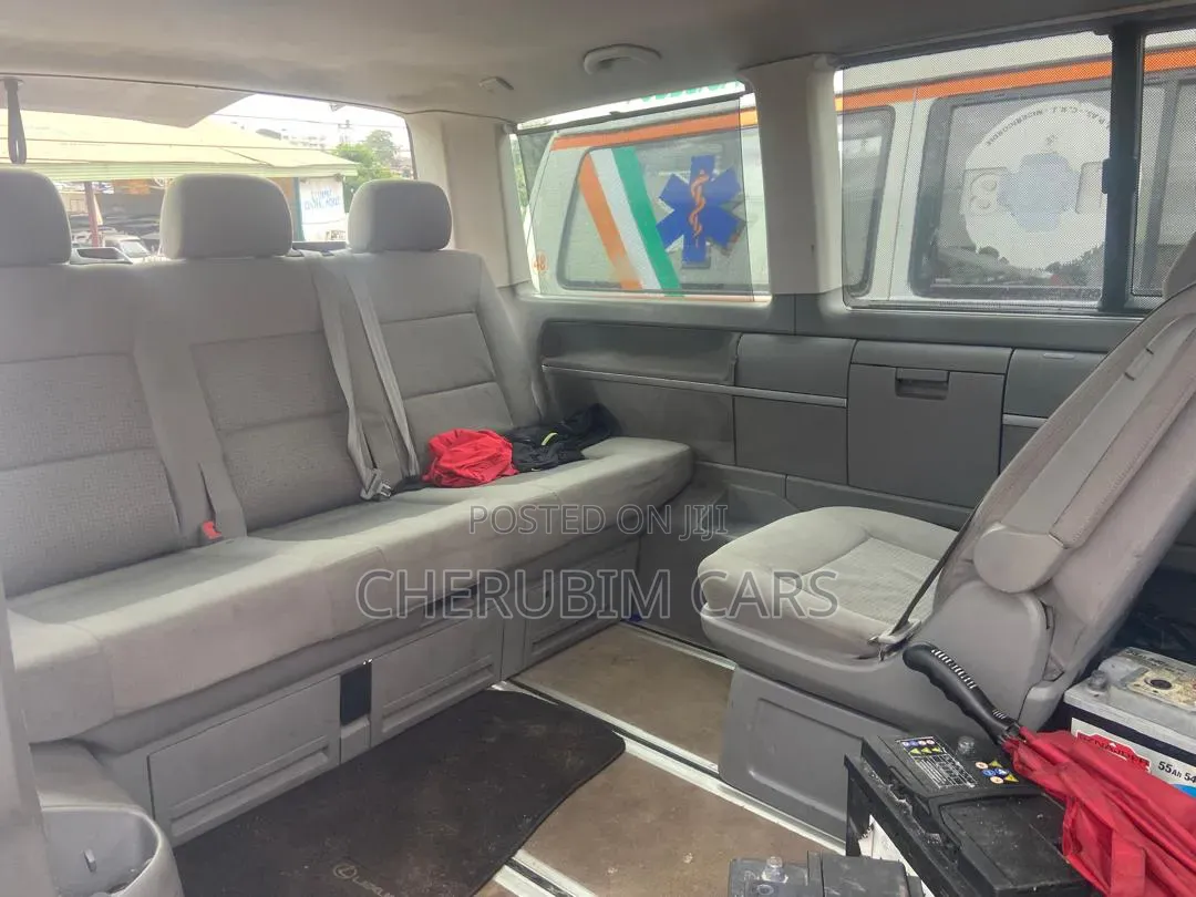 Volkswagen Transporter 2012 Grey