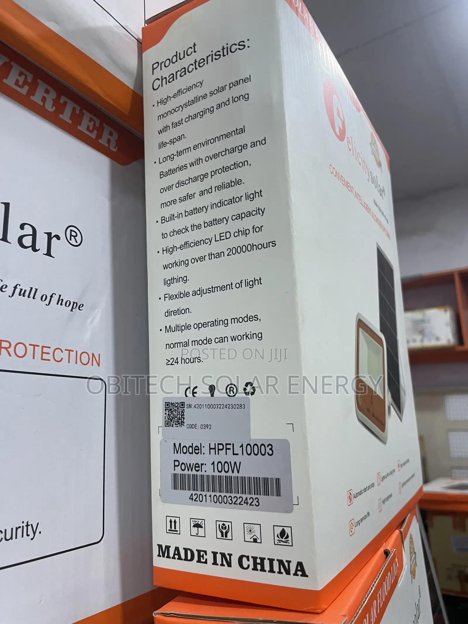 Felicity 100W Solar Flood Light – Powerful Outdoor Lighting Solution