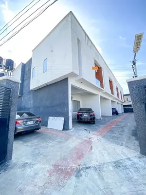 4bdrm Duplex in Conservation, Chevron for rent