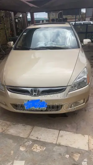 Honda Accord 2005 Red