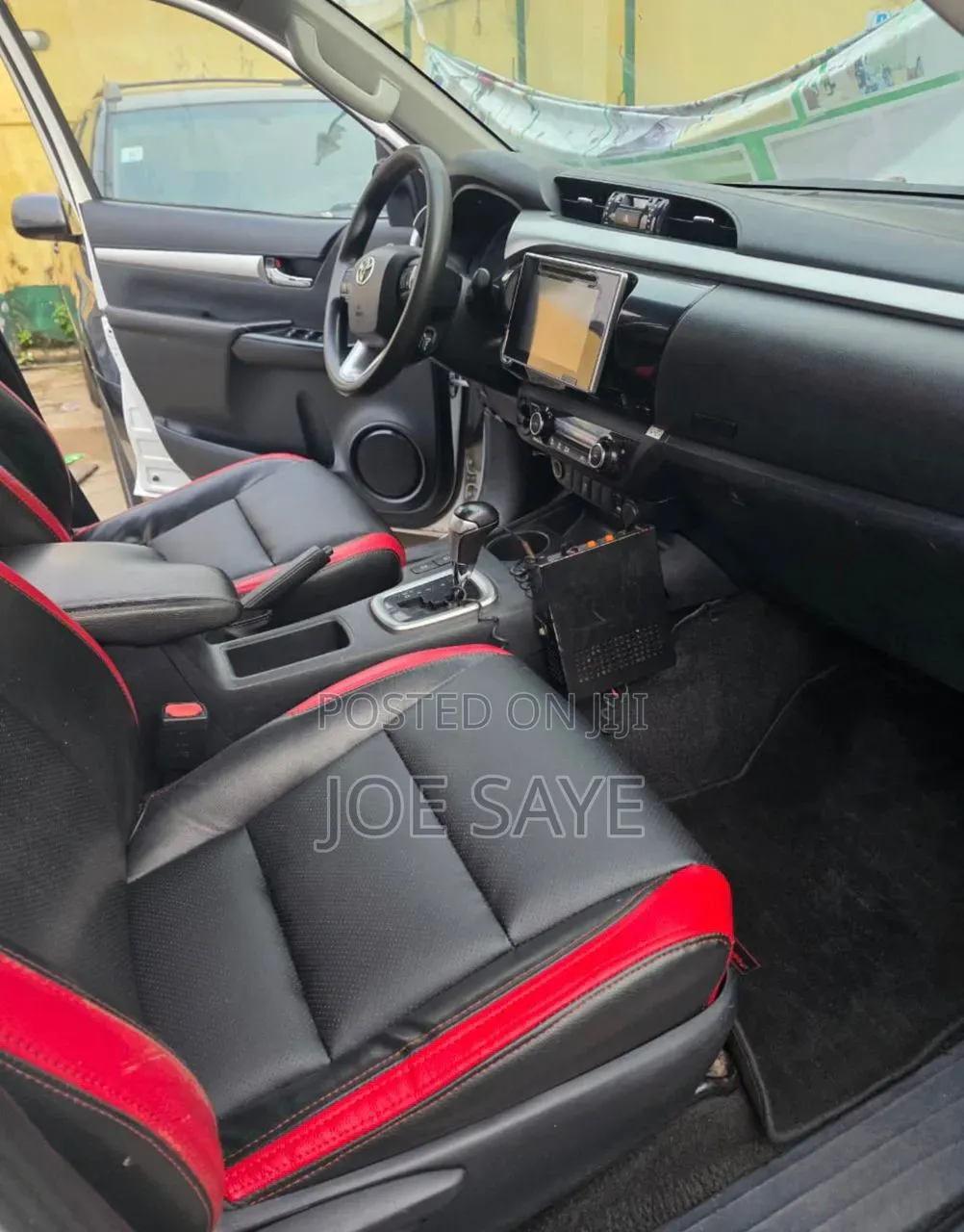 Toyota Hilux 2020 White
